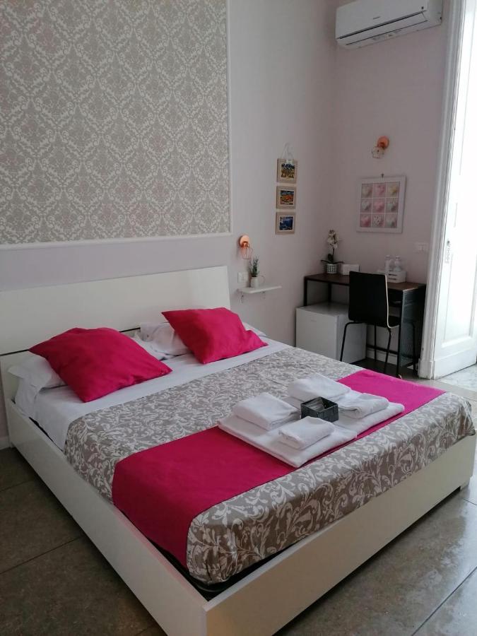 Amedeo Square Bed & Breakfast Napoli Bagian luar foto