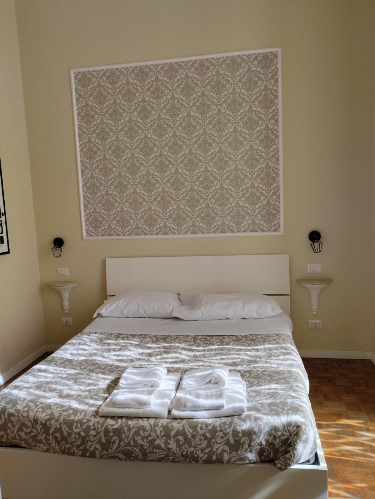 Amedeo Square Bed & Breakfast Napoli Bagian luar foto