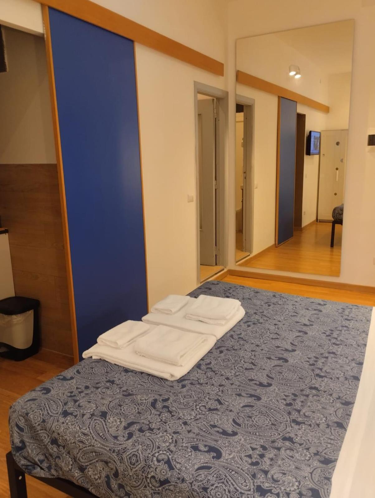 Amedeo Square Bed & Breakfast Napoli Bagian luar foto