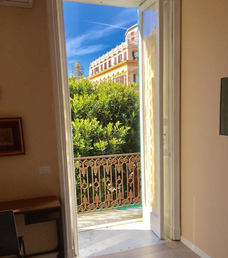 Amedeo Square Bed & Breakfast Napoli Bagian luar foto